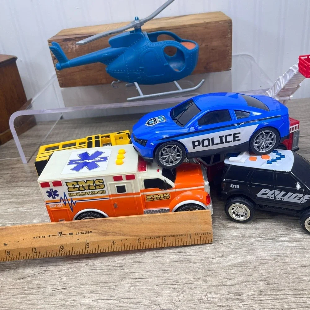 Lot of Emergency Vehicles Toy Cars Fire Truck School‎ Bus Ambulance Police